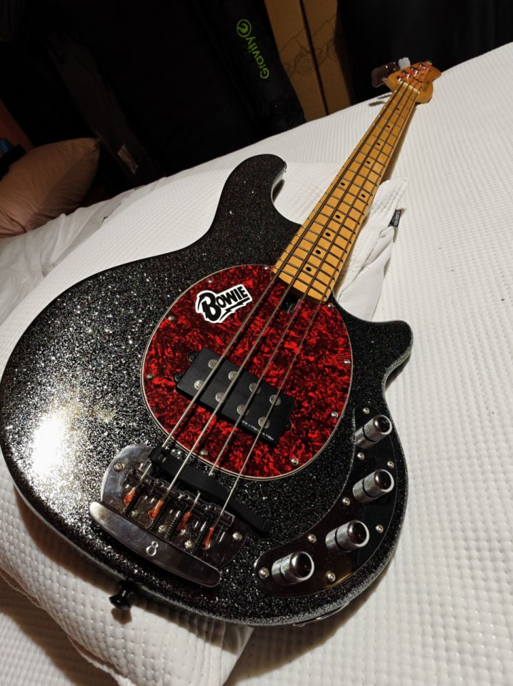 Sire Z3 Stingray Sparkle Mod ultra light de segunda mano · Foto 3 de 9 · Lugo · 395 €