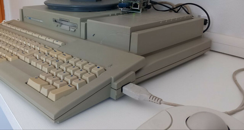 ATARI MEGA STE 4MB RAM, con accesorios de segunda mano · Foto 2 de 4 · Toledo · 600 €