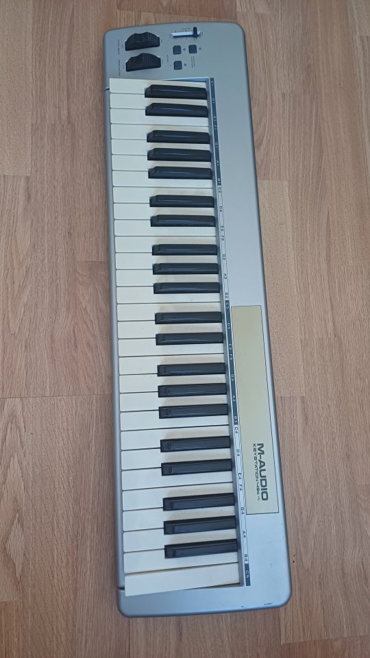 Teclado midi M Audio Station 49