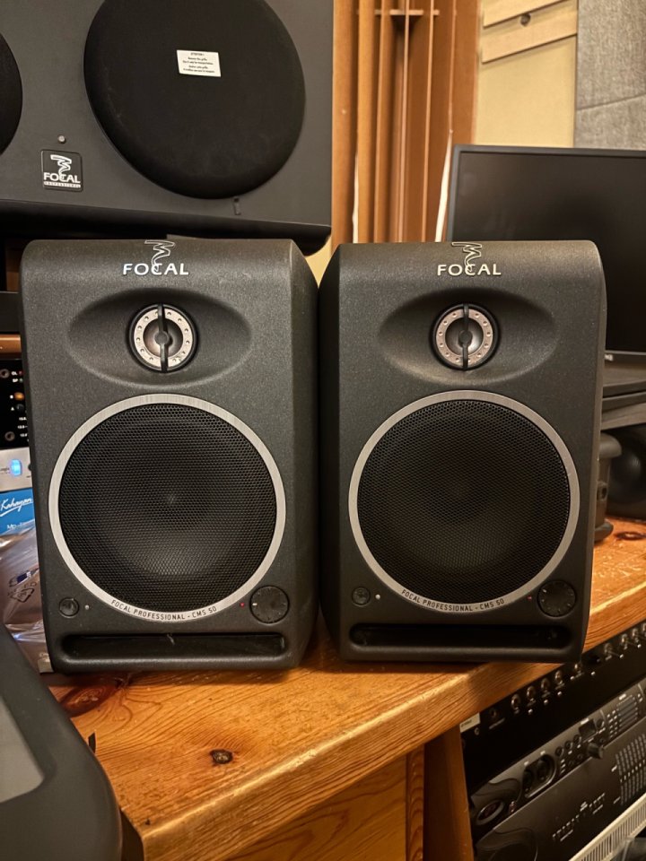Monitores Focal CMS50 de segunda mano · Foto 1 de 5 · Madrid · 450 €