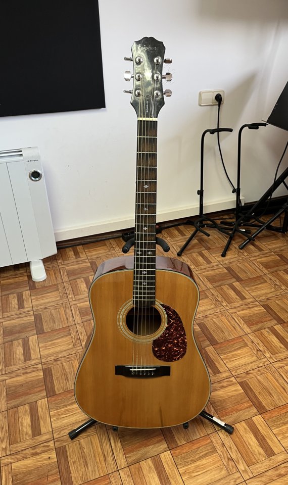 Guitarra acústica Epiphone PR 350