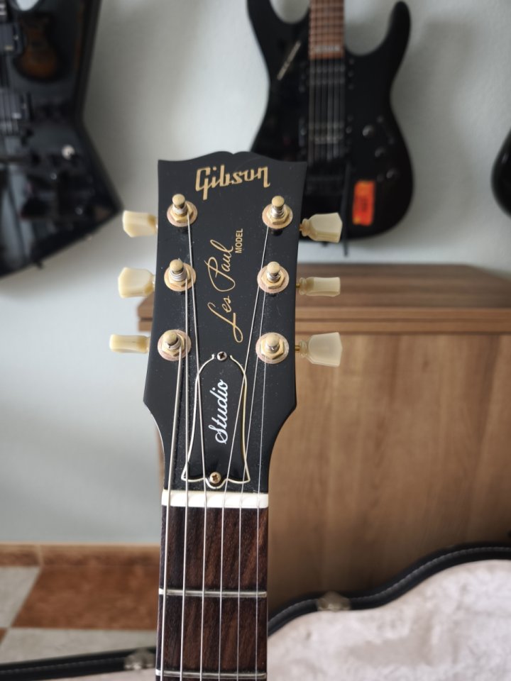 GIBSON LES PAUL STUDIO WINE RED 2008 con estuche gibson