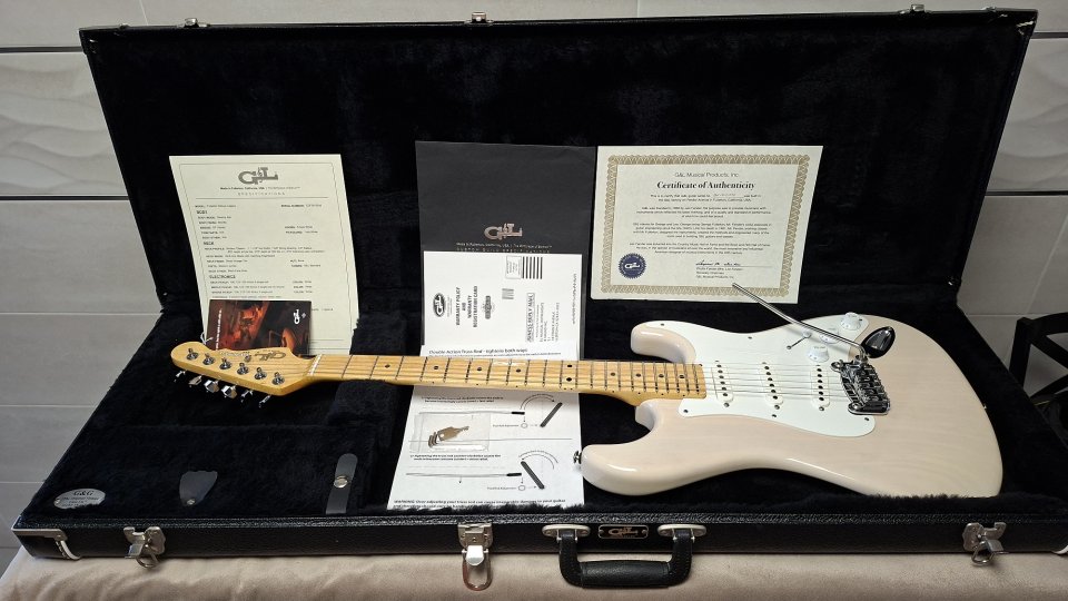 Guitarra G&L Fullerton Deluxe Legacy USA + estuche, color Blonde, cuerpo Fresno de segunda mano · Foto 1 de 10 · Madrid · 995 €