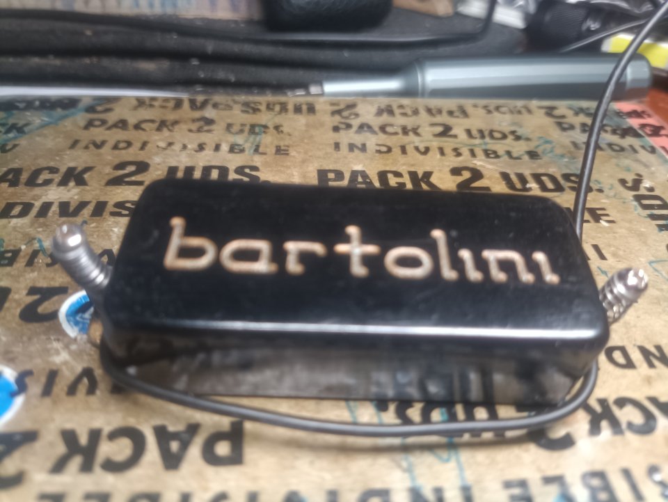 Minihumbucker Vintage Bartolini, años 70s de segunda mano · Foto 1 de 3 · Madrid · 120 €