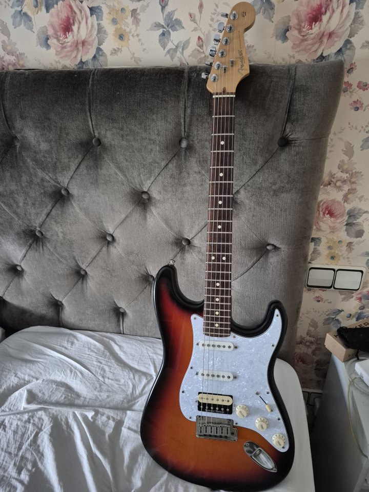 Partsctaster de calité: Fender Strat Plus 2001 + Mastil Fender Strat USA Standard 2003