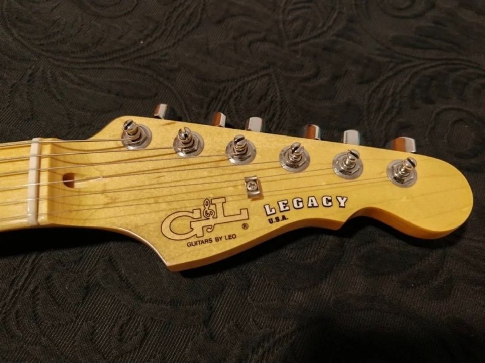 Guitarra G&L Legacy Fullerton Deluxe USA