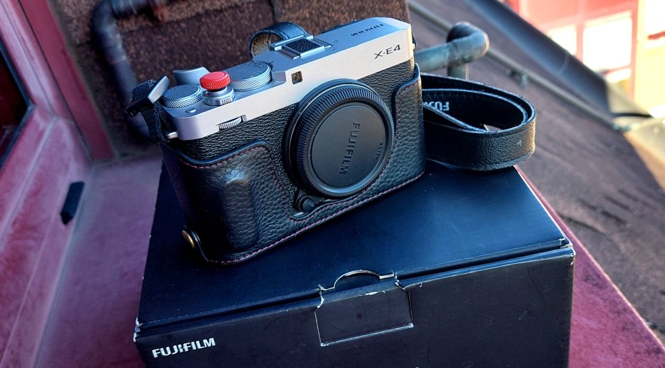 Fujifilm XE-4 + extras por combo chiquitin de segunda mano · Foto 1 de 8 · Asturias