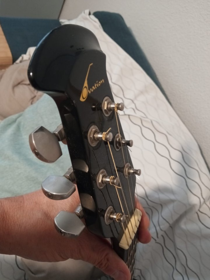 Vendo/cambio Acústica Ovation 3862 pinnacle series, made in Japan de segunda mano · Foto 7 de 10 · Madrid · 485 €
