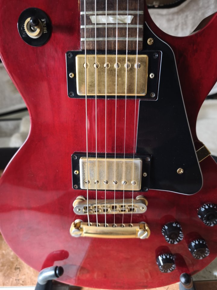 GIBSON LES PAUL STUDIO WINE RED 2008 con estuche gibson