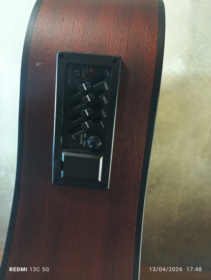 guitarra electroacustica marca Dean. de segunda mano · Foto 3 de 8 · Madrid · 190 €