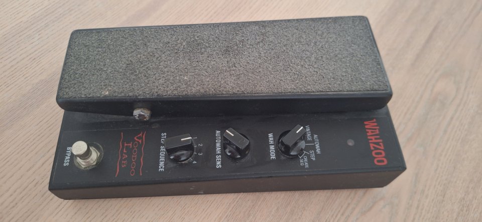 Pedal de wah wahzoo de voodoo labs de segunda mano · Foto 2 de 4 · Barcelona · 160 €