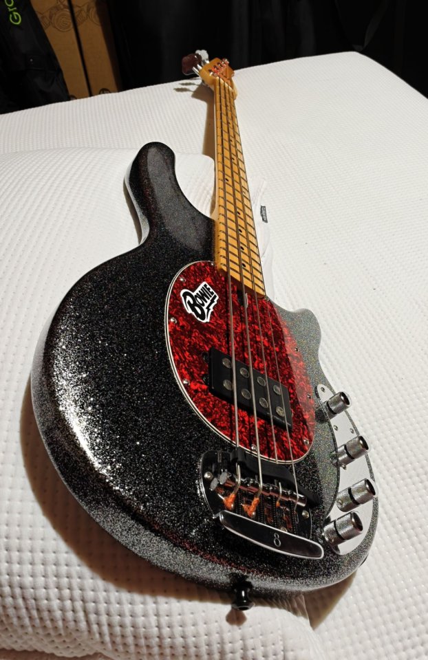 Sire Z3 Stingray Sparkle Mod ultra light de segunda mano · Foto 5 de 9 · Lugo · 395 €