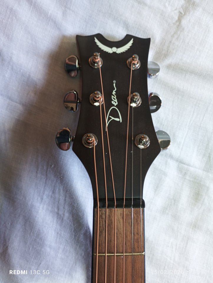 guitarra electroacustica marca Dean. de segunda mano · Foto 4 de 8 · Madrid · 190 €