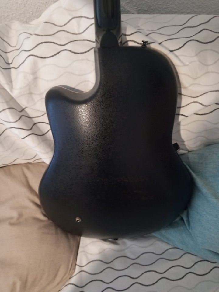 Vendo/cambio Acústica Ovation 3862 pinnacle series, made in Japan de segunda mano · Foto 4 de 10 · Madrid · 485 €