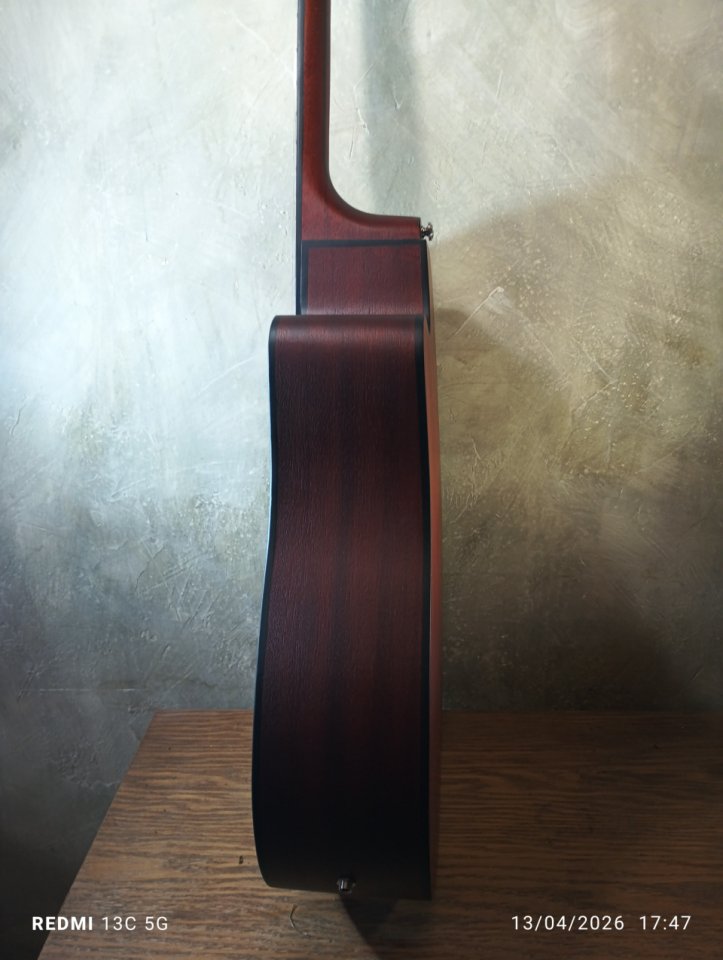 guitarra electroacustica marca Dean. de segunda mano · Foto 5 de 8 · Madrid · 190 €