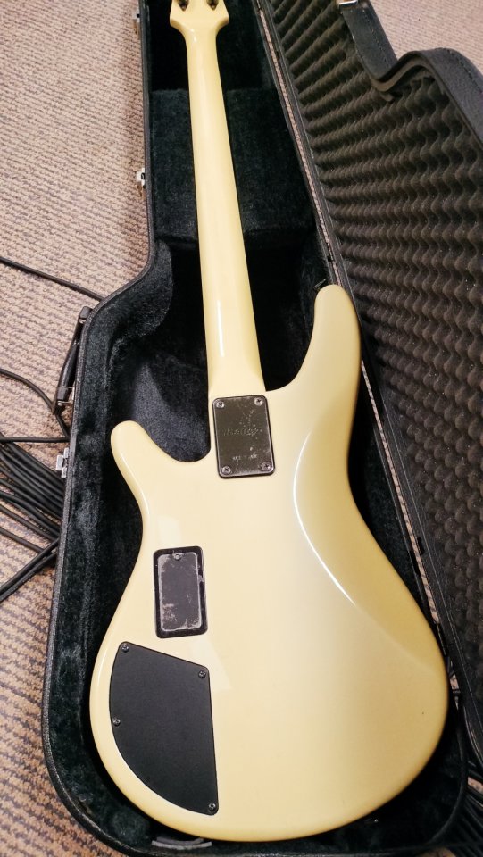 BAJO IBANEZ de segunda mano · Foto 8 de 8 · Navarra · 500 €