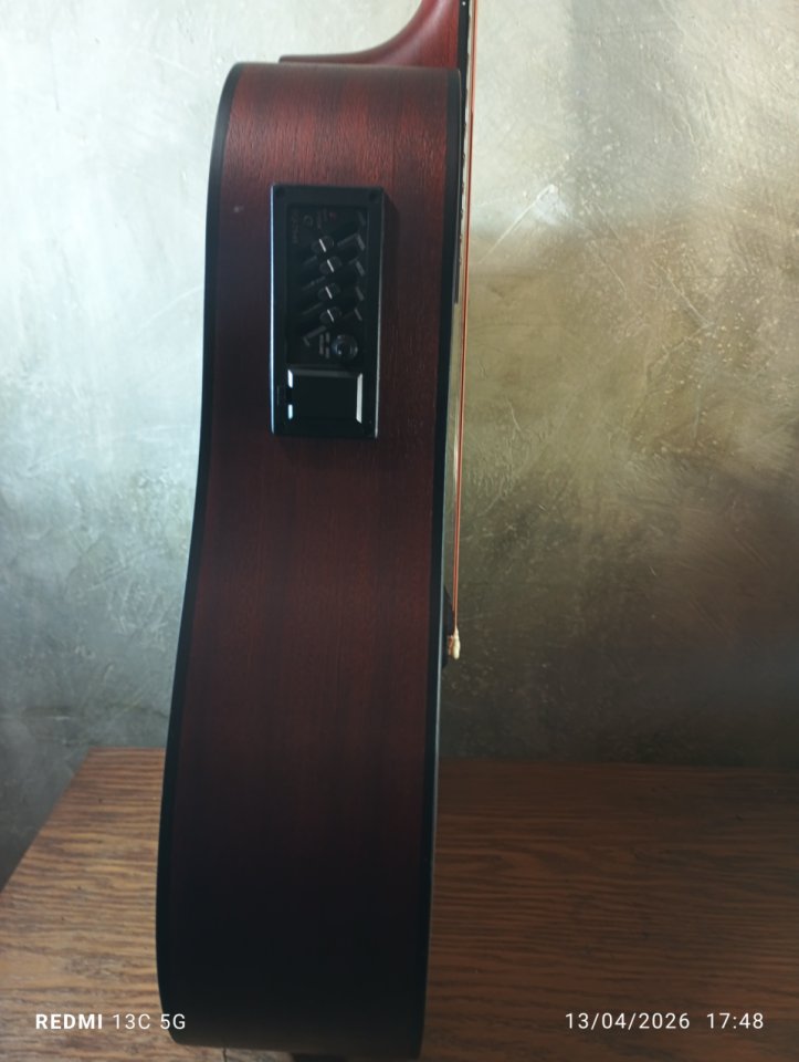 guitarra electroacustica marca Dean. de segunda mano · Foto 7 de 8 · Madrid · 190 €