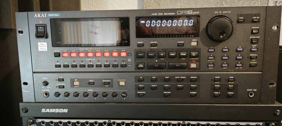 Grabador digital AKAI DR16 Pro*