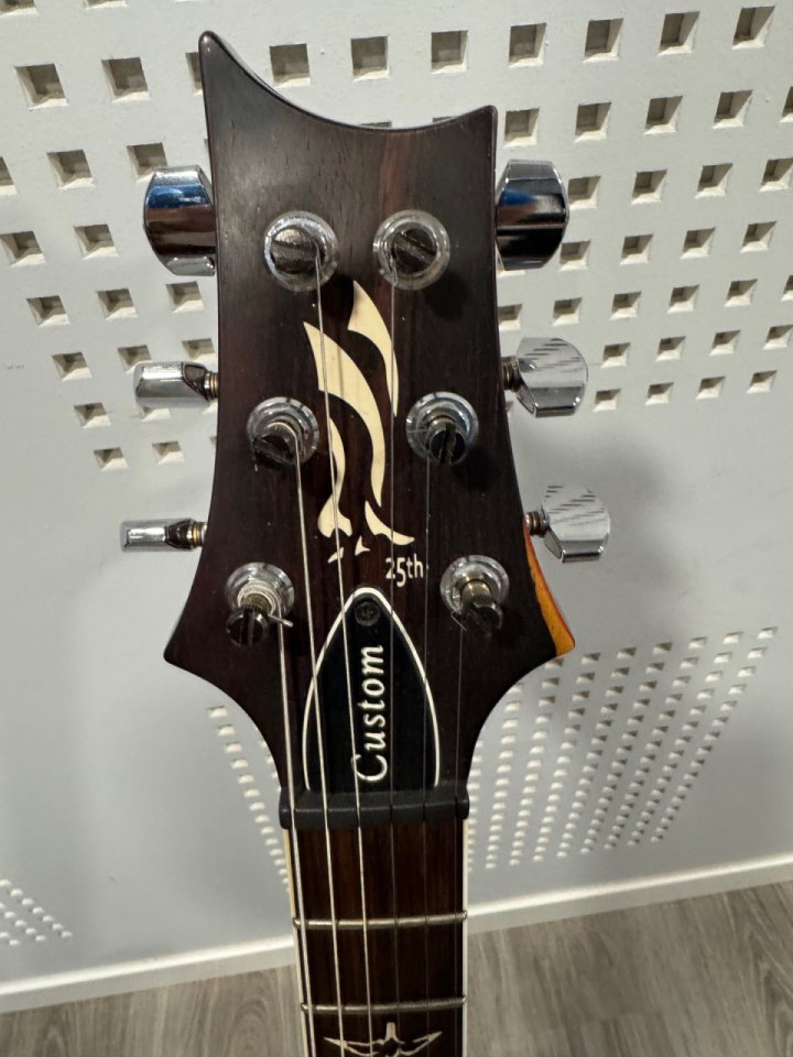 PRS custom 24 10 top 25 aniversario de segunda mano · Foto 4 de 10 · Valladolid · 3700 €