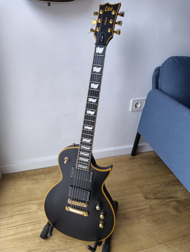 ESP LTD EC-1000 Deluxe EMG + Hard Case de segunda mano · Foto 1 de 9 · Murcia · 750 €
