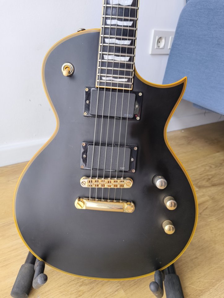 ESP LTD EC-1000 Deluxe EMG + Hard Case de segunda mano · Foto 2 de 9 · Murcia · 750 €