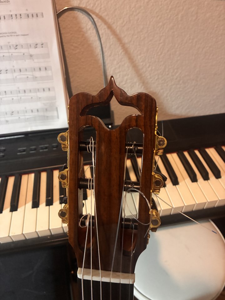 Guitarra flamenca maciza luthier de segunda mano · Foto 7 de 9 · Cádiz · 580 €
