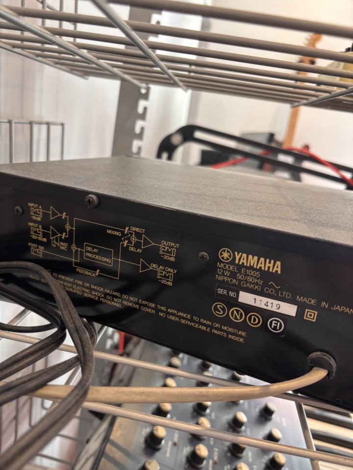 Yamaha E1005 de segunda mano · Foto 2 de 4 · Madrid · 250 €