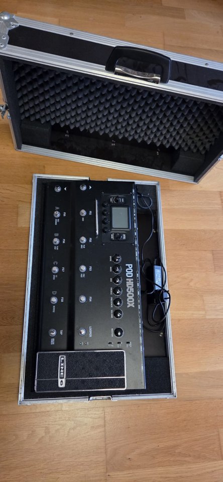 Pedalera Line 6 HD500X + flight case
