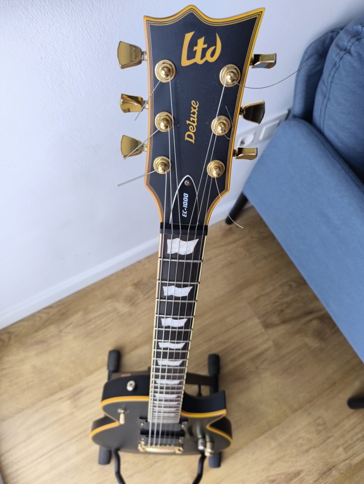 ESP LTD EC-1000 Deluxe EMG + Hard Case de segunda mano · Foto 3 de 9 · Murcia · 750 €