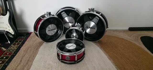 Alesis Strike Pro de segunda mano · Foto 3 de 8 · A Coruña · 1300 €