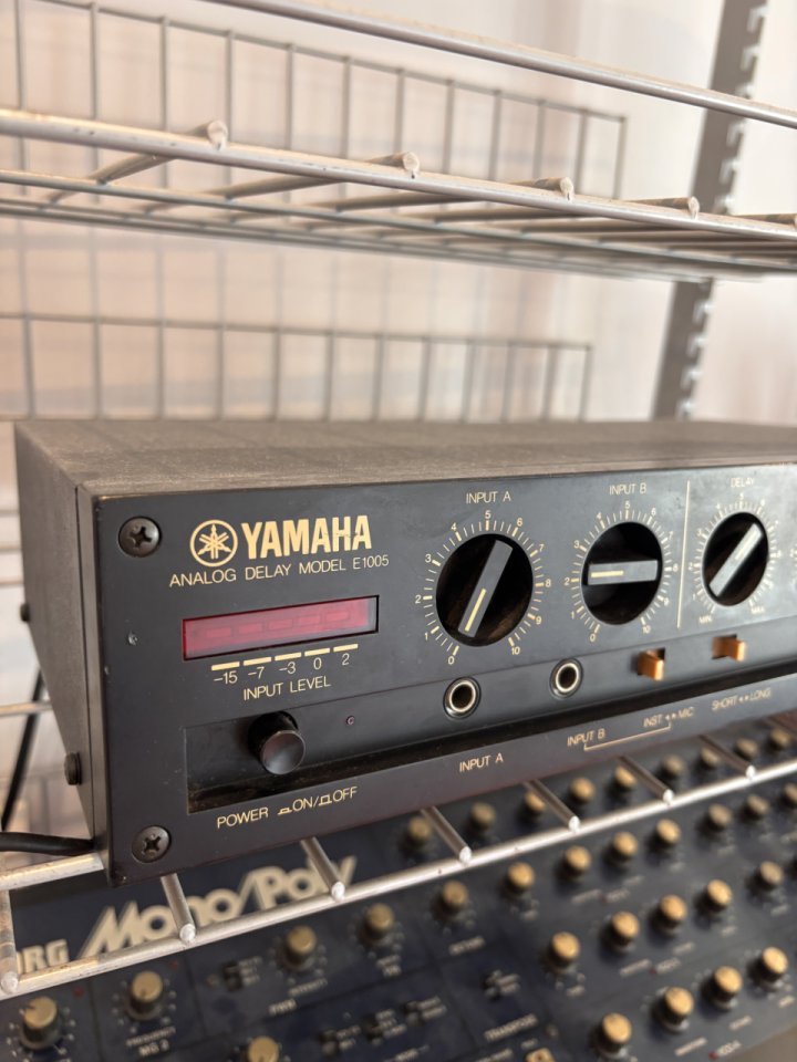 Yamaha E1005 de segunda mano · Foto 4 de 4 · Madrid · 250 €