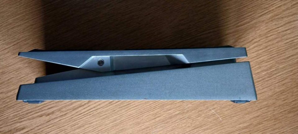 Pedal Volumen y expresion BOSS FV 500 H con Portes