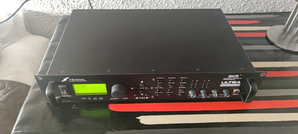 Fractal Axe Fx Ultra de segunda mano · Foto 2 de 3 · Zaragoza · 400 €