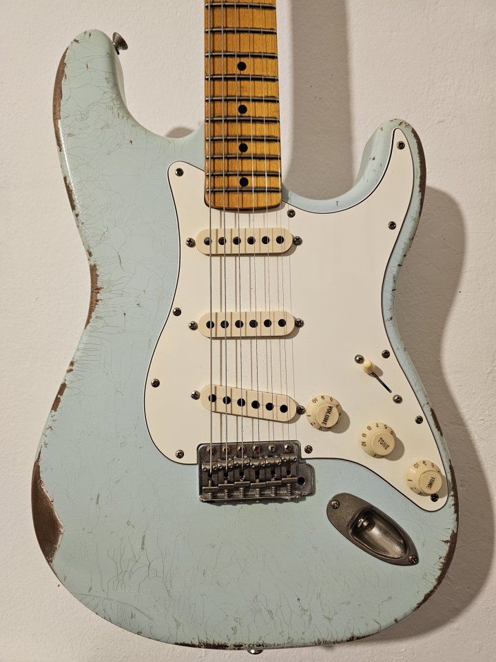 Guitarra Vegarelics Stratocaster de segunda mano · Foto 1 de 10 · Barcelona · 1700 €