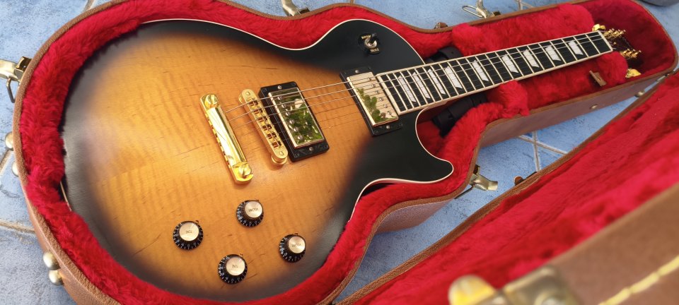 Gibson Les Paul Signature Player Plus - Satin Vintage Sunburst - 2018 - Mod Custom Metal Gold de segunda mano · Foto 6 de 10 · Sevilla · 3000 €