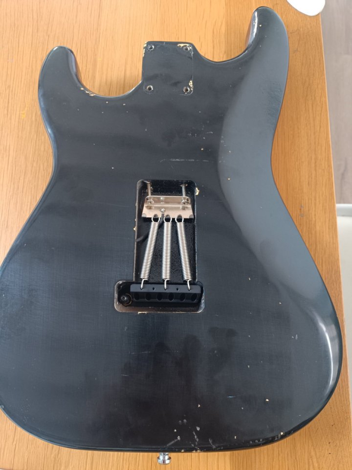 Cuerpo MJT y pickguard Seymour Duncan Fury de segunda mano · Foto 3 de 3 · Cádiz · 750 €