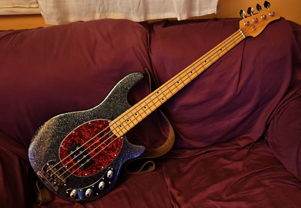Sire Z3 Stingray Sparkle Mod ultra light de segunda mano · Foto 6 de 9 · Lugo · 395 €