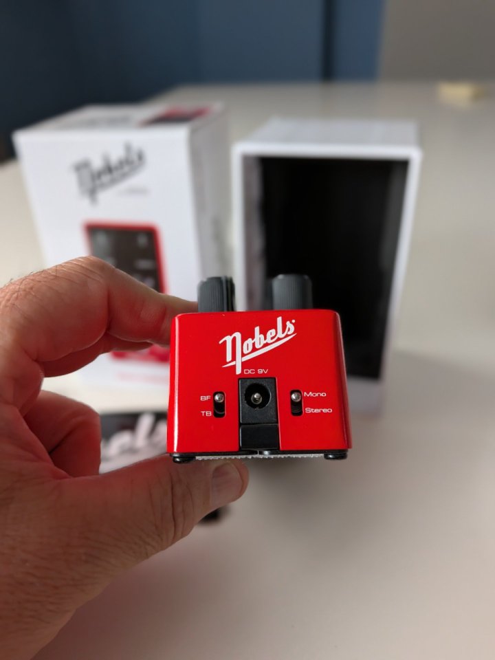 Vendo nobels Chorus mini de segunda mano · Foto 3 de 3 · Jaén · 55 €