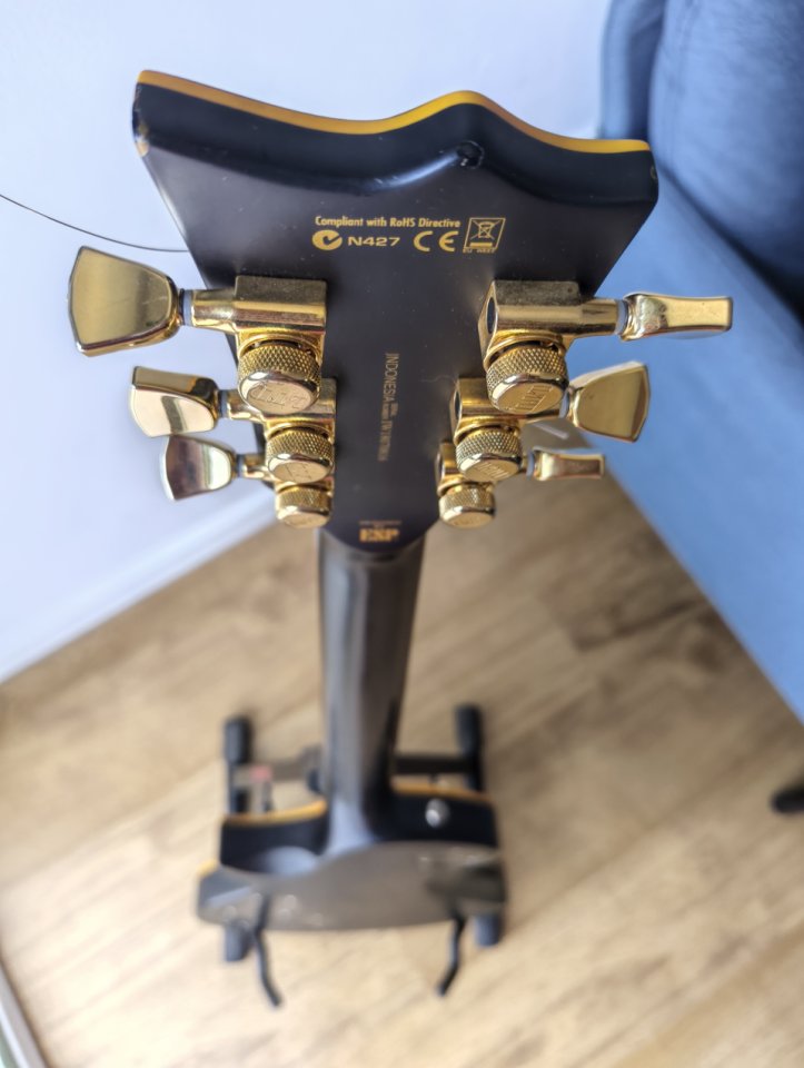 ESP LTD EC-1000 Deluxe EMG + Hard Case de segunda mano · Foto 6 de 9 · Murcia · 750 €
