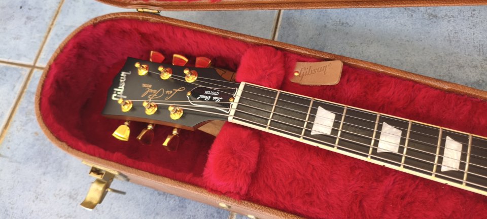 Gibson Les Paul Signature Player Plus - Satin Vintage Sunburst - 2018 - Mod Custom Metal Gold de segunda mano · Foto 5 de 10 · Sevilla · 3000 €