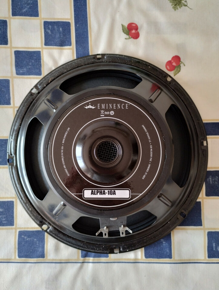 Altavoz de Monitor o Bajo "Eminence Alpha 10A"