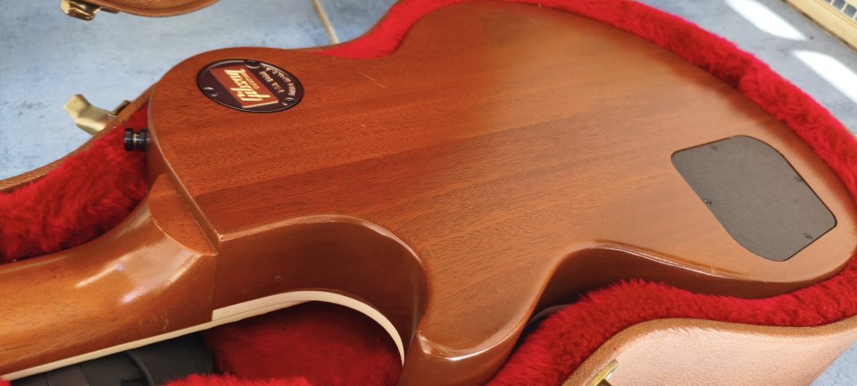 Gibson Les Paul Signature Player Plus - Satin Vintage Sunburst - 2018 - Mod Custom Metal Gold de segunda mano · Foto 3 de 10 · Sevilla · 3000 €