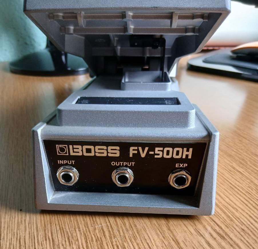Pedal Volumen y expresion BOSS FV 500 H con Portes