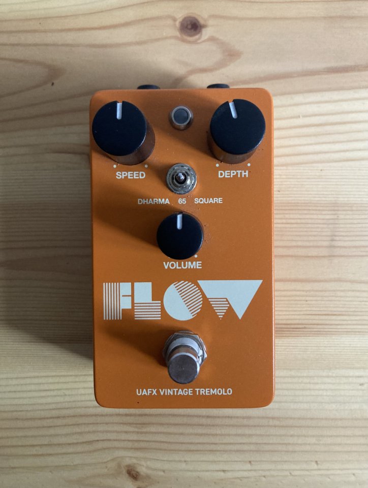 UAFX Flow Tremolo