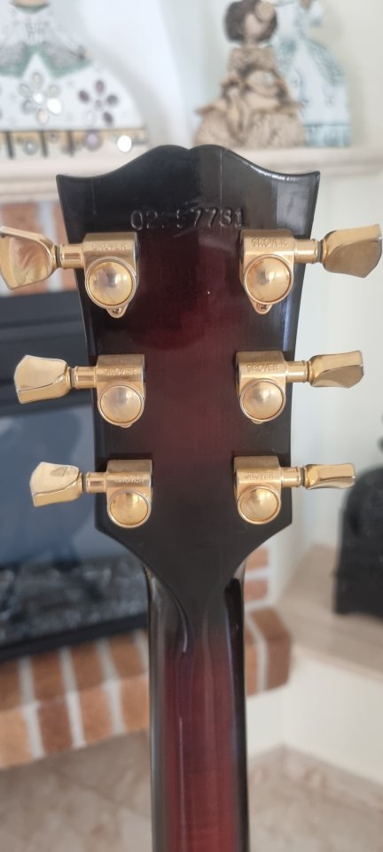 Guitarra Gibson ES-137 custum de 2005 de segunda mano · Foto 4 de 8 · Alicante · 3450 €