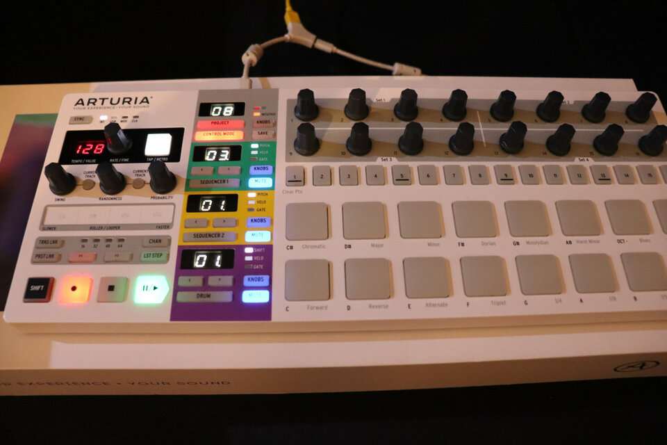 Arturia BeatStep Pro Impeccable estado con poco uso.