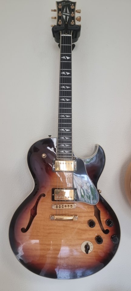 Guitarra Gibson ES-137 custum de 2005 de segunda mano · Foto 6 de 8 · Alicante · 3450 €