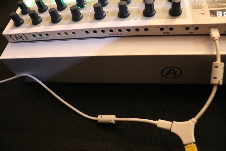 Arturia BeatStep Pro Impeccable estado con poco uso.
