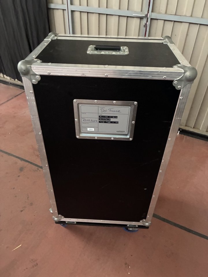 Flightcase a medida para Allen & Heath dLive C1500 – Estado impecable de segunda mano · Foto 5 de 8 · Zaragoza · 650 €