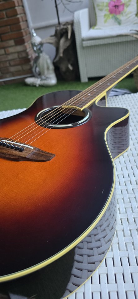 Yamaha APX Electroacústica de segunda mano · Foto 3 de 10 · Madrid · 150 €